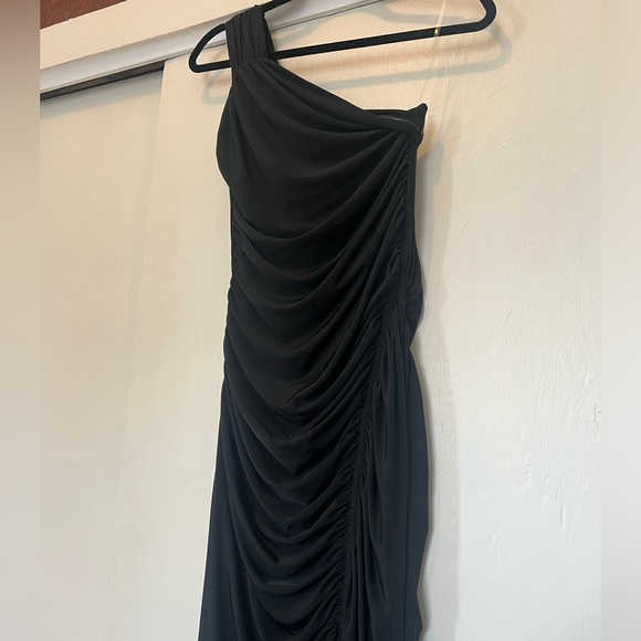 Black formal one shouldered dress - never been worn!! - Picture 4 of 7
